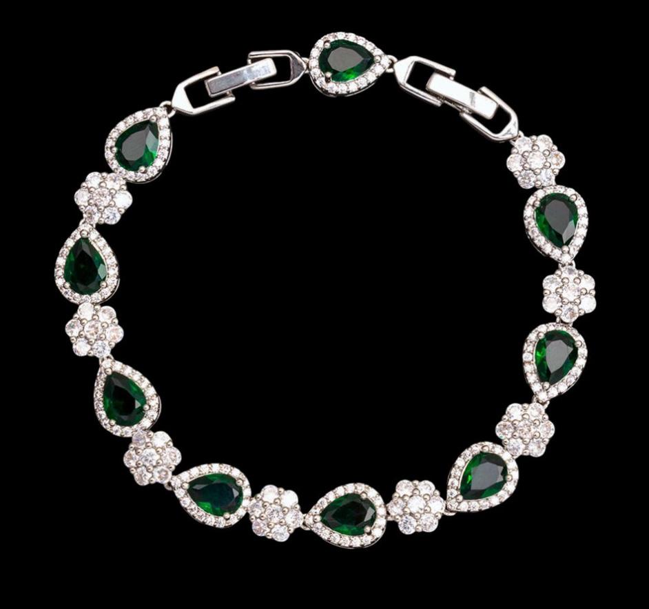 Tear blossom bracelet